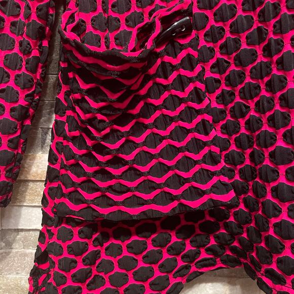 Joseph Ribkoff US 8 Cowl Neck Tunic | Pink Black Wave Print Textured Knit Pocket - Picture 5 of 6